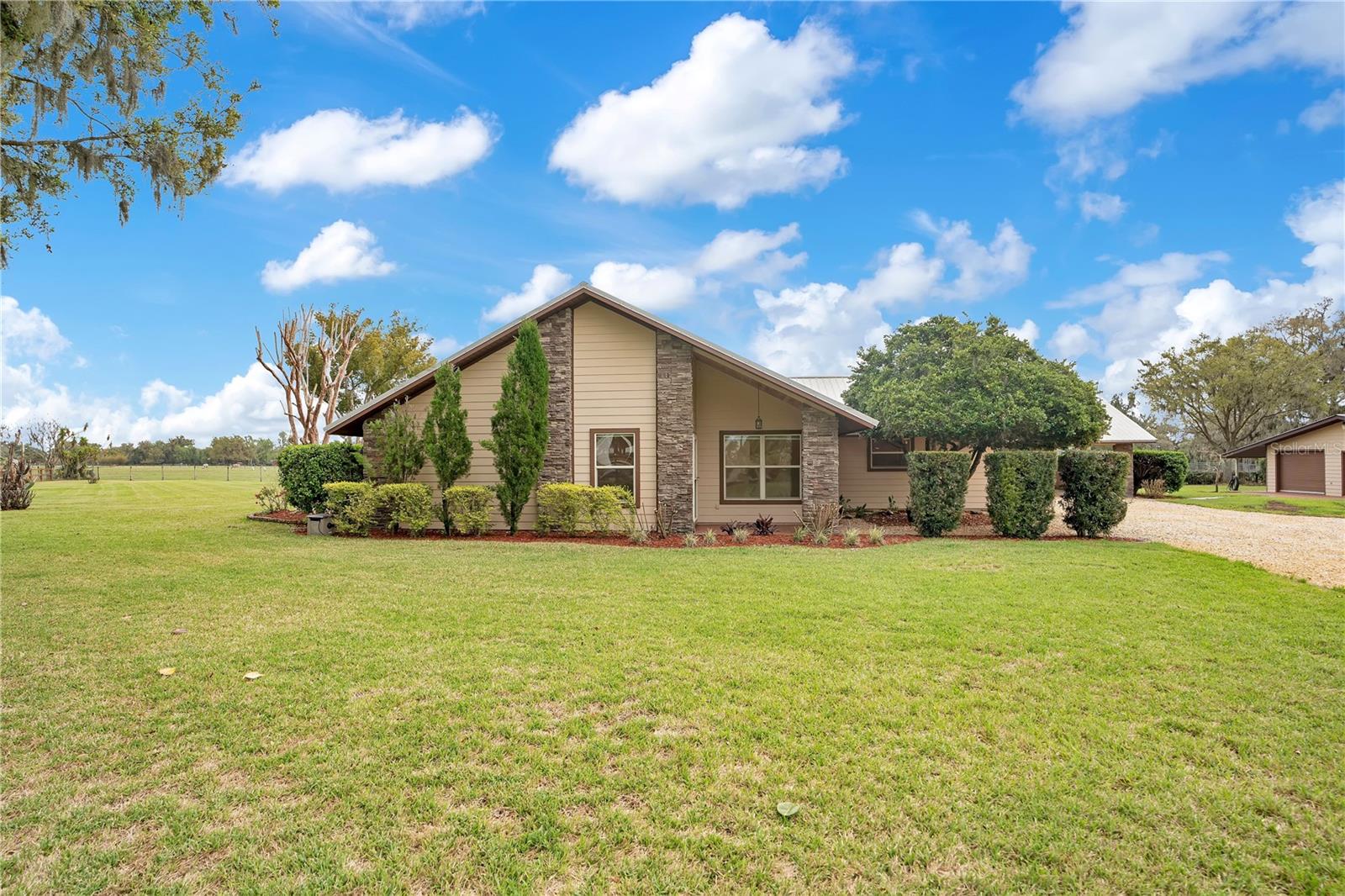 Image 4 of 81 For 1401 Buell Court