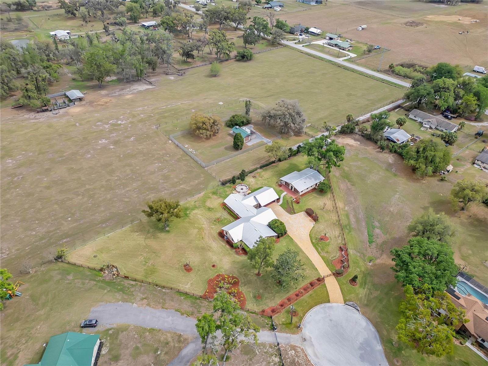 Image 72 of 81 For 1401 Buell Court