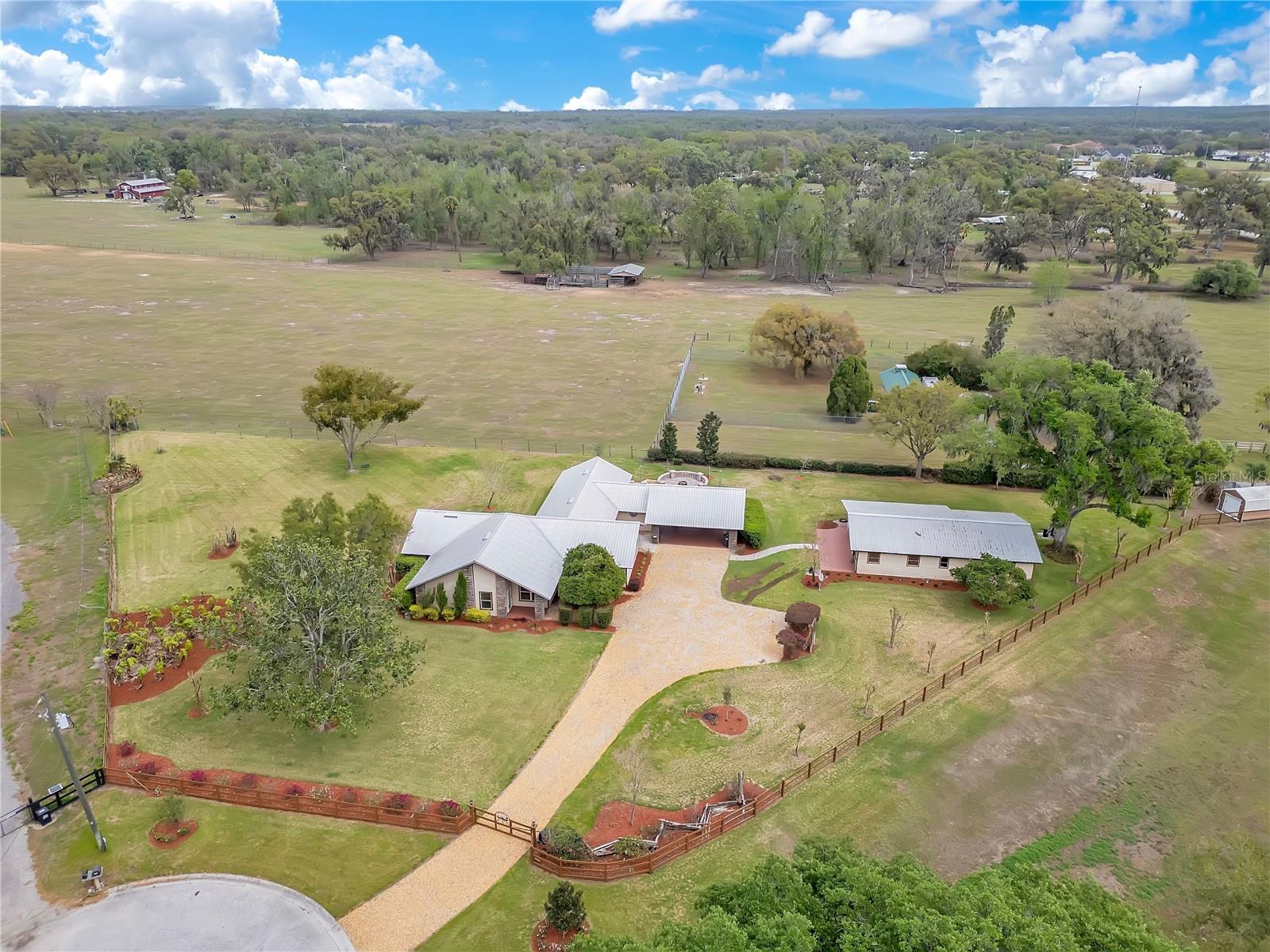 Image 76 of 81 For 1401 Buell Court