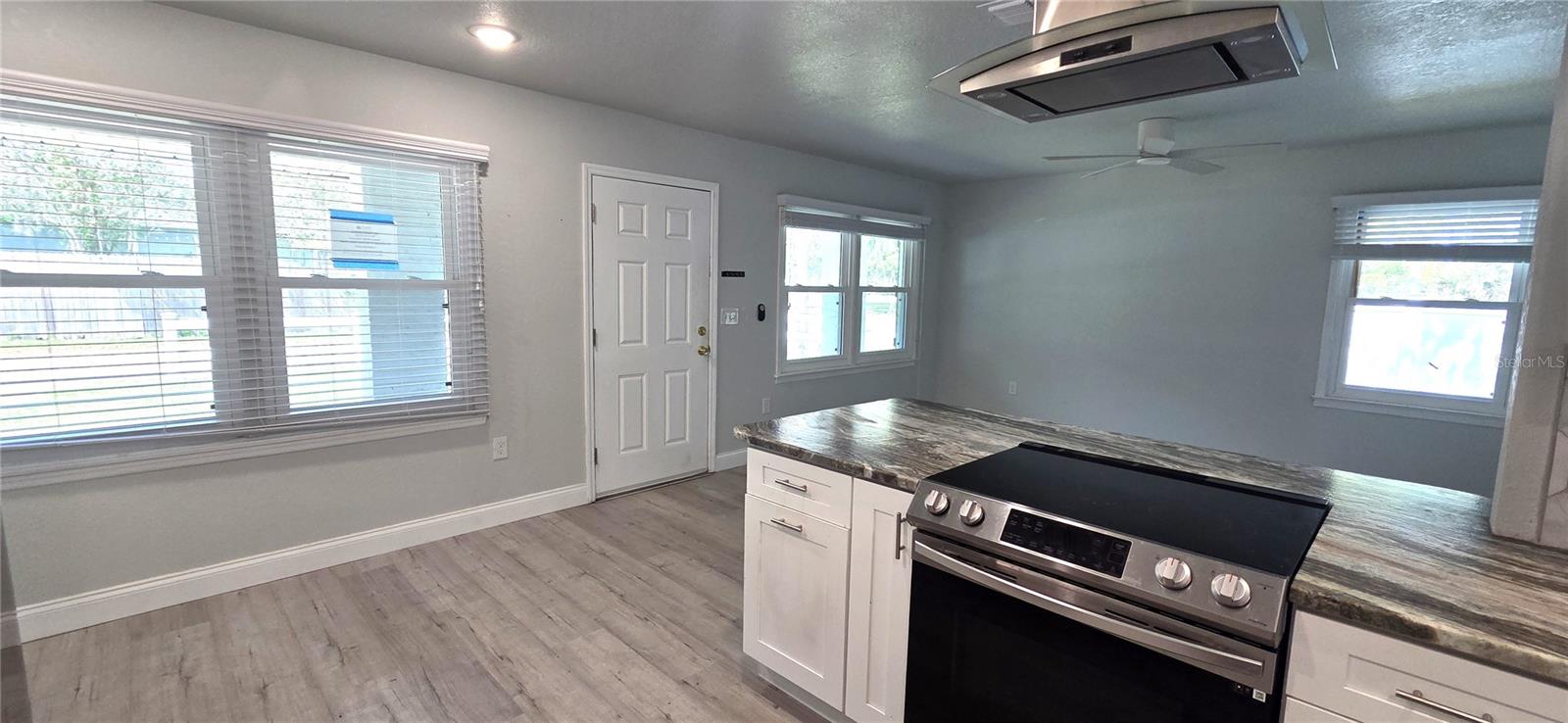 Image 10 of 44 For 132 James Street