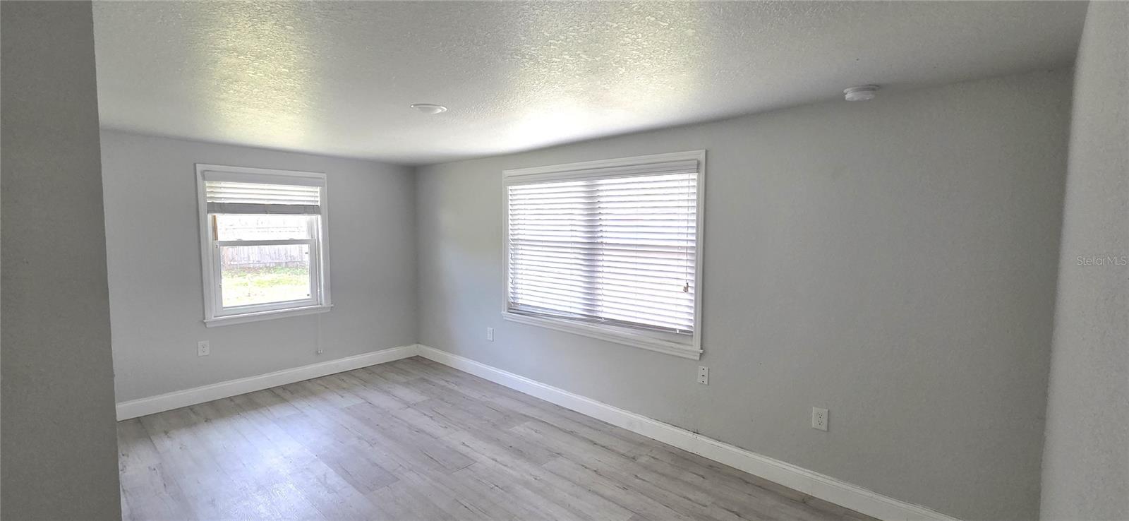 Image 16 of 44 For 132 James Street