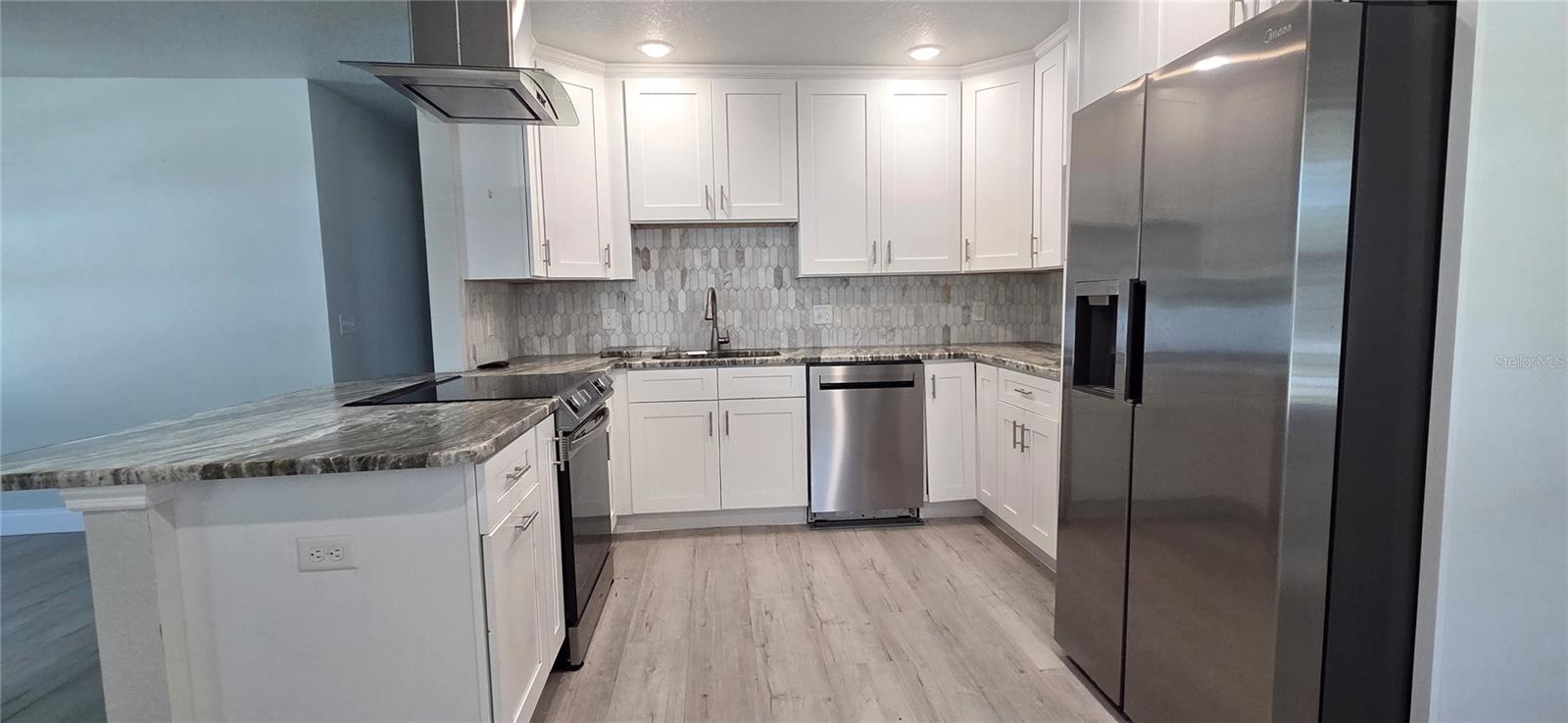 Image 8 of 44 For 132 James Street