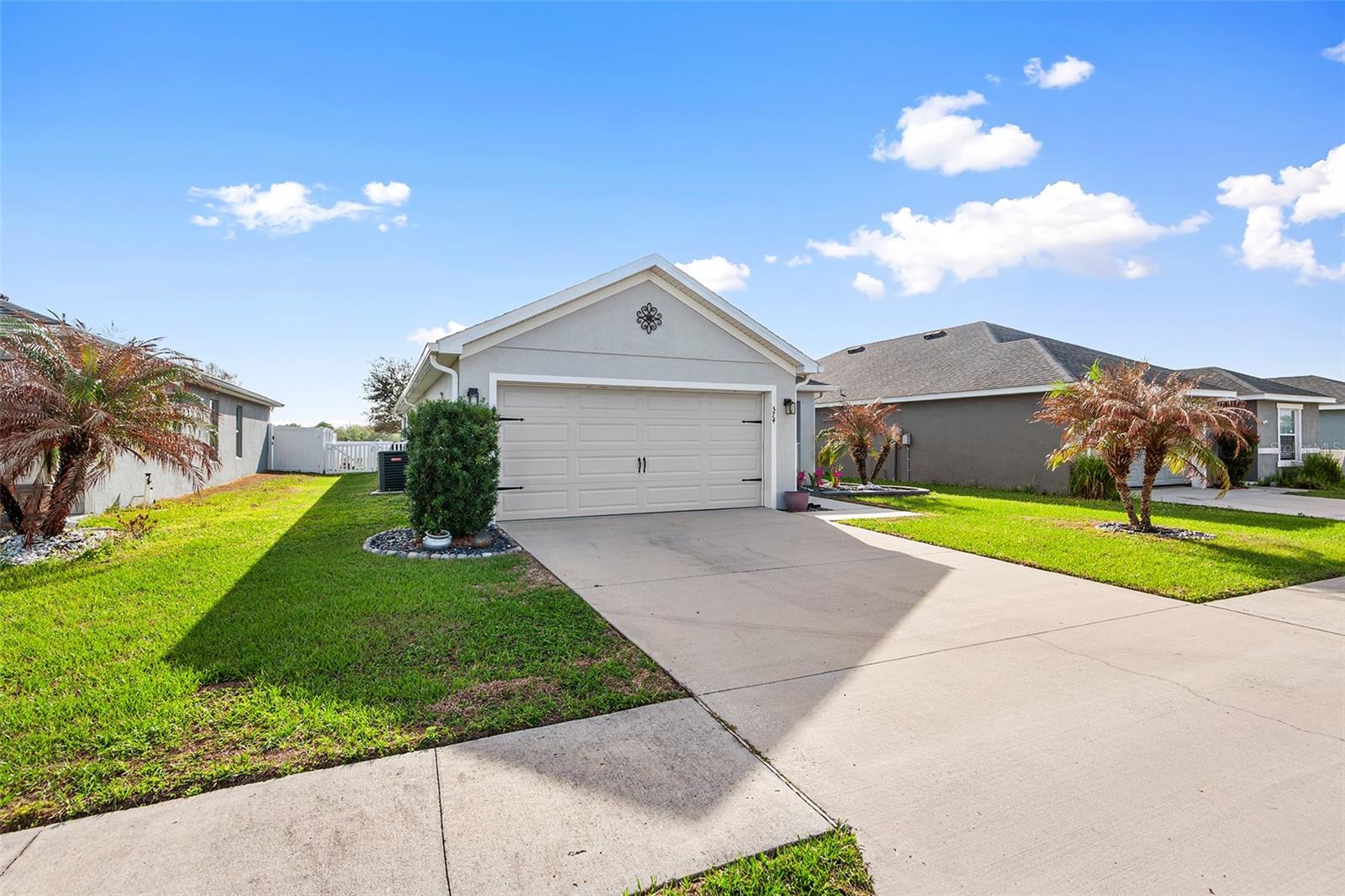 Image 3 of 29 For 574 Lorient Drive