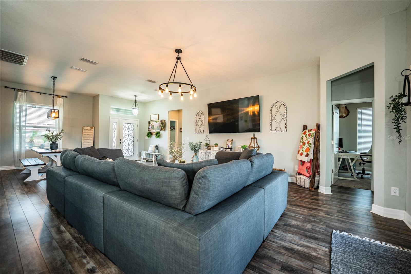 Image 26 of 88 For 3716 Saylor Lane