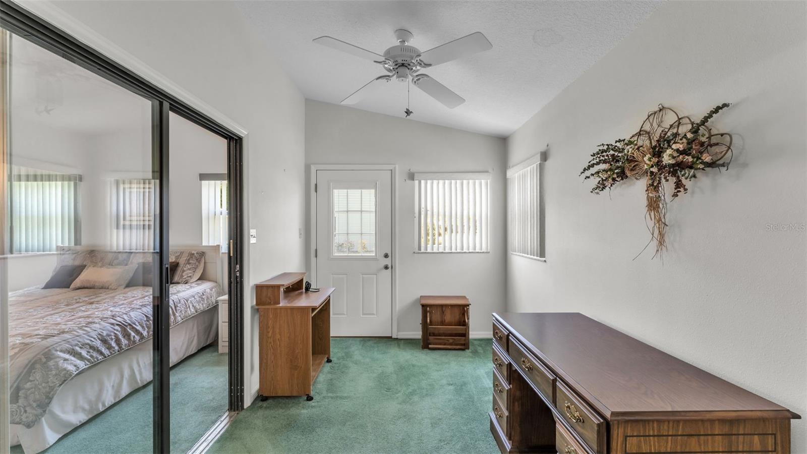 Image 14 of 69 For 6236 Raven Run