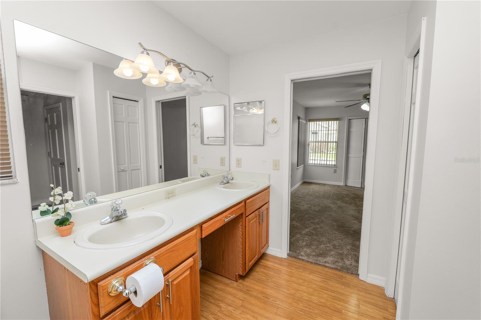 Image 9 of 19 For 3261 Stonewater Drive 37