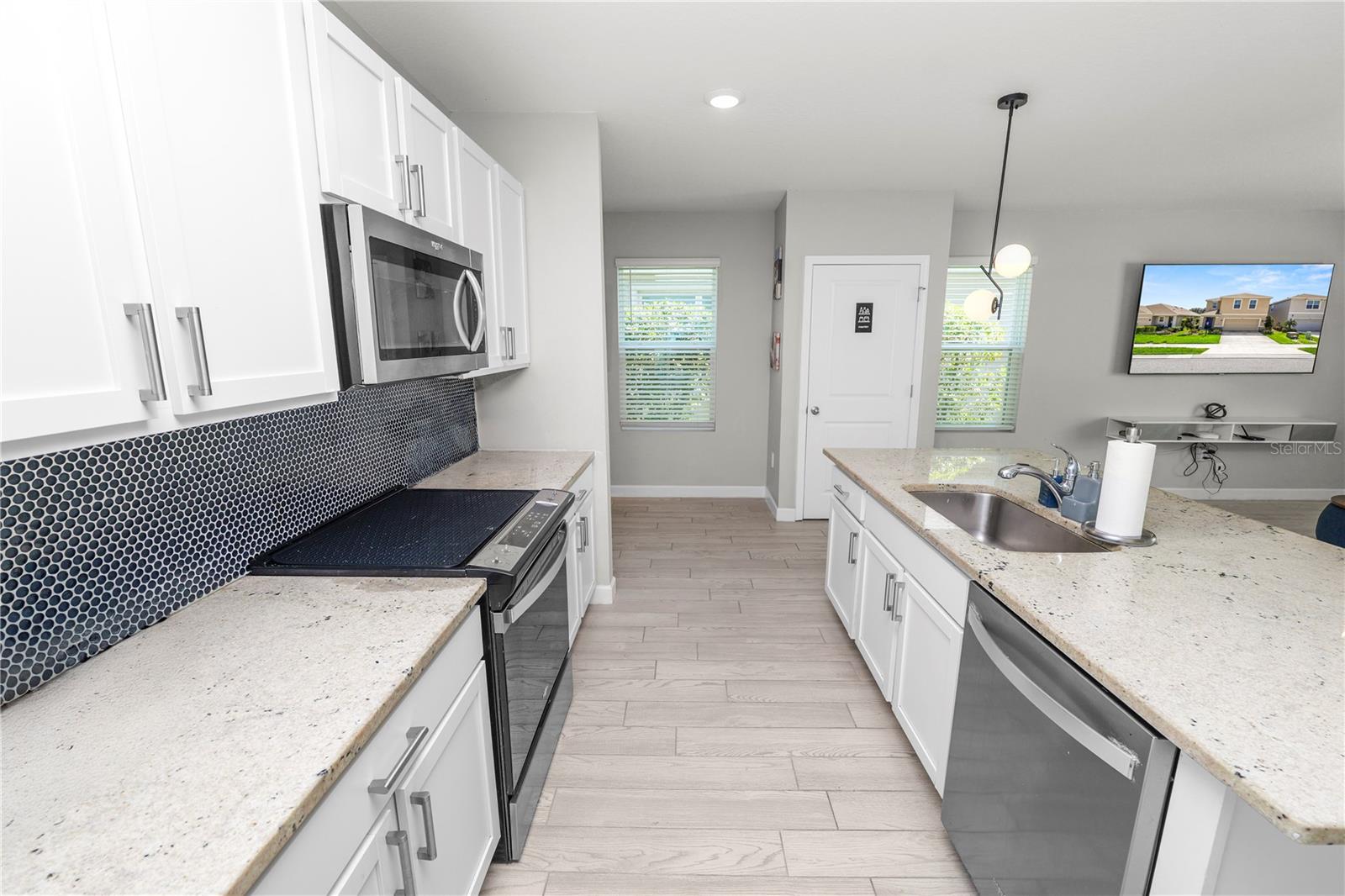 Image 13 of 62 For 3231 Hilltop Circle