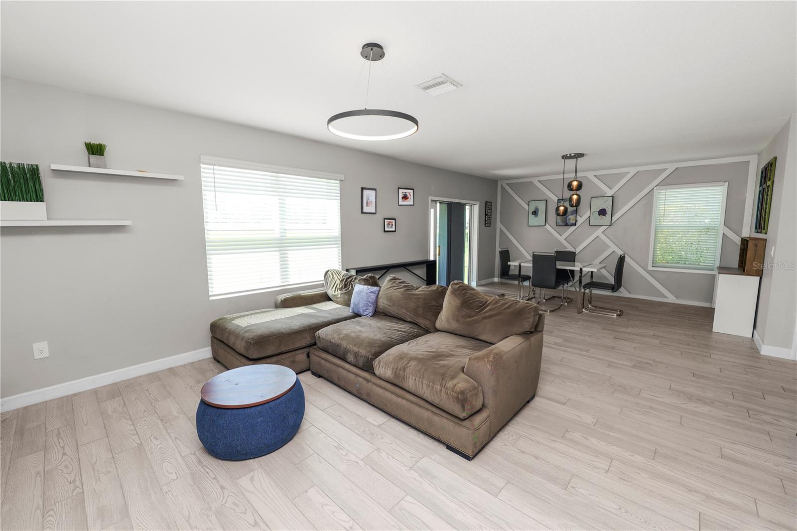 Image 6 of 62 For 3231 Hilltop Circle