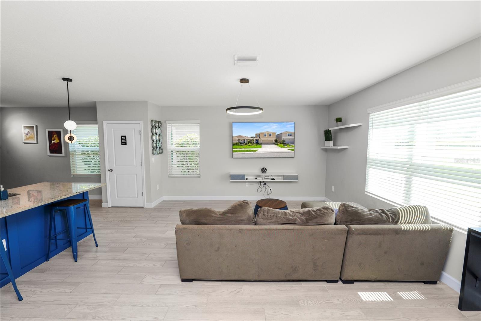 Image 8 of 62 For 3231 Hilltop Circle