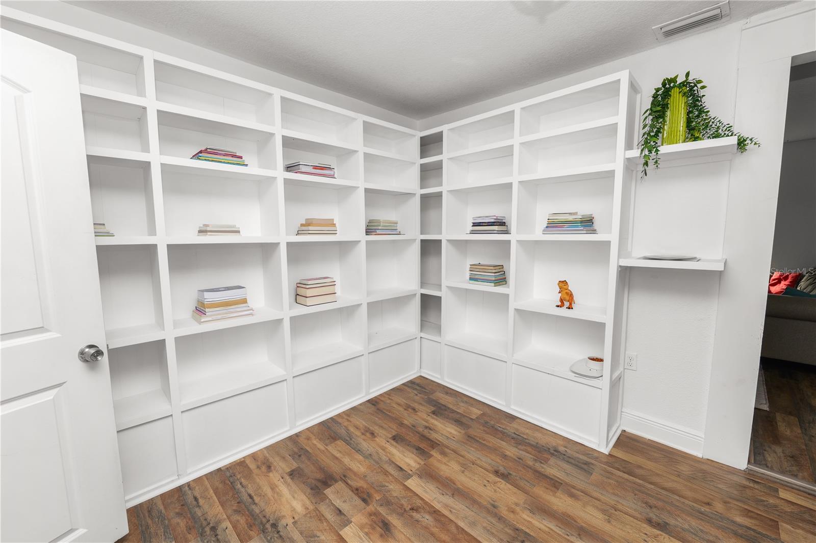 Image 17 of 49 For 1250 Mitchell Street