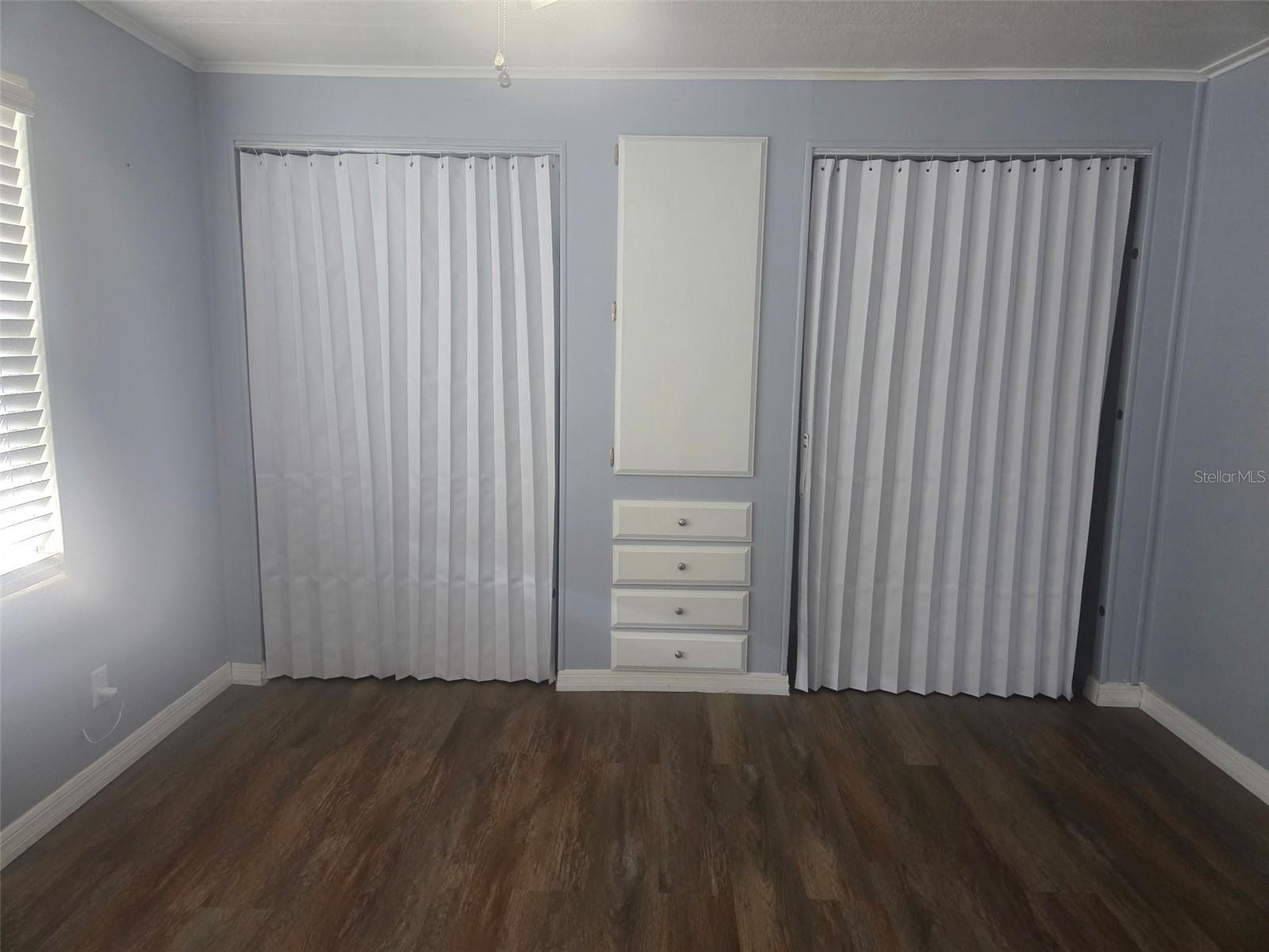 Image 19 of 38 For 914 Pine Ridge Drive