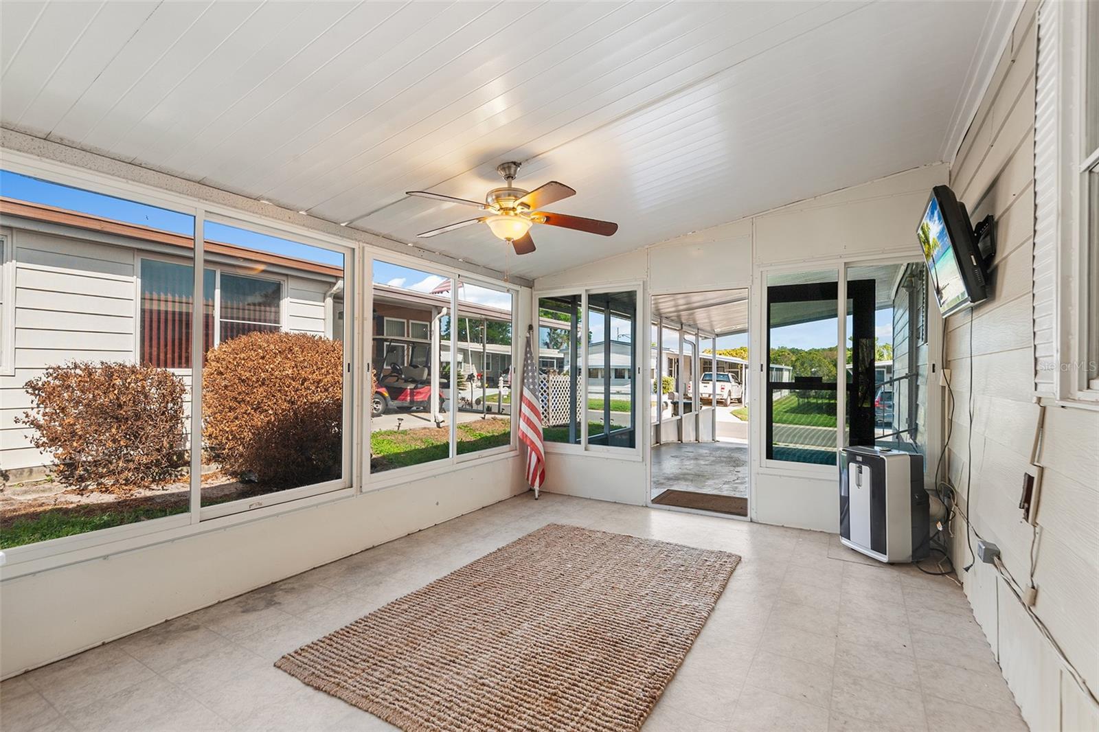 Image 29 of 38 For 914 Pine Ridge Drive