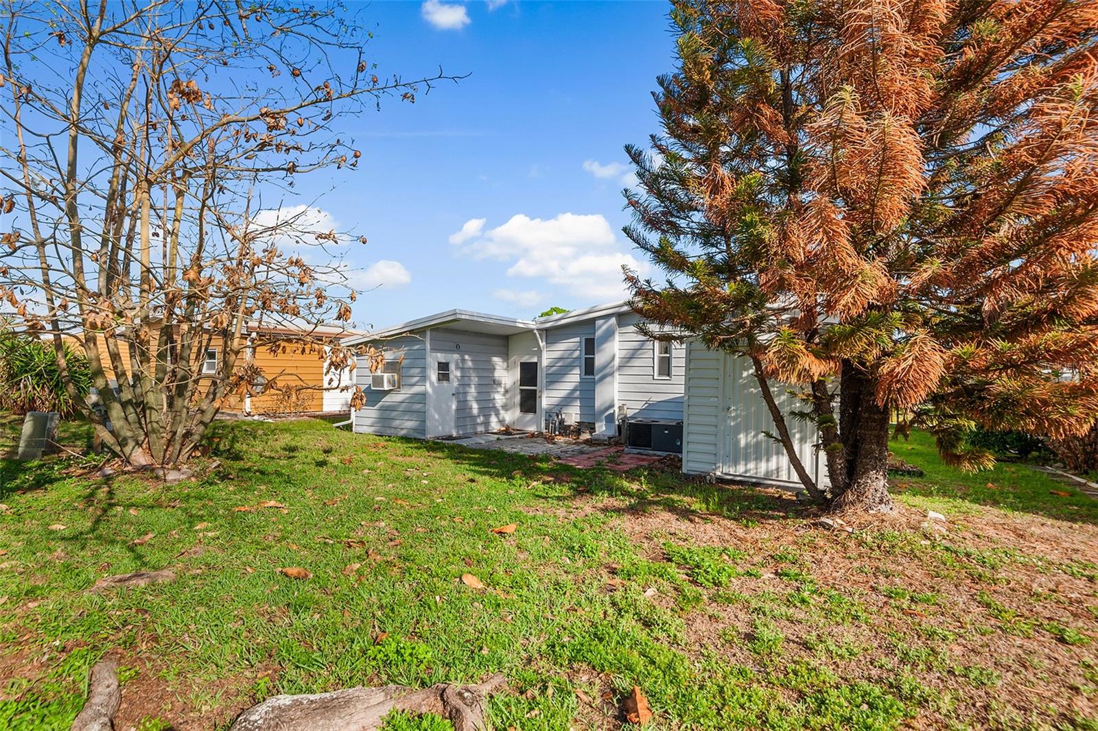 Image 32 of 38 For 914 Pine Ridge Drive