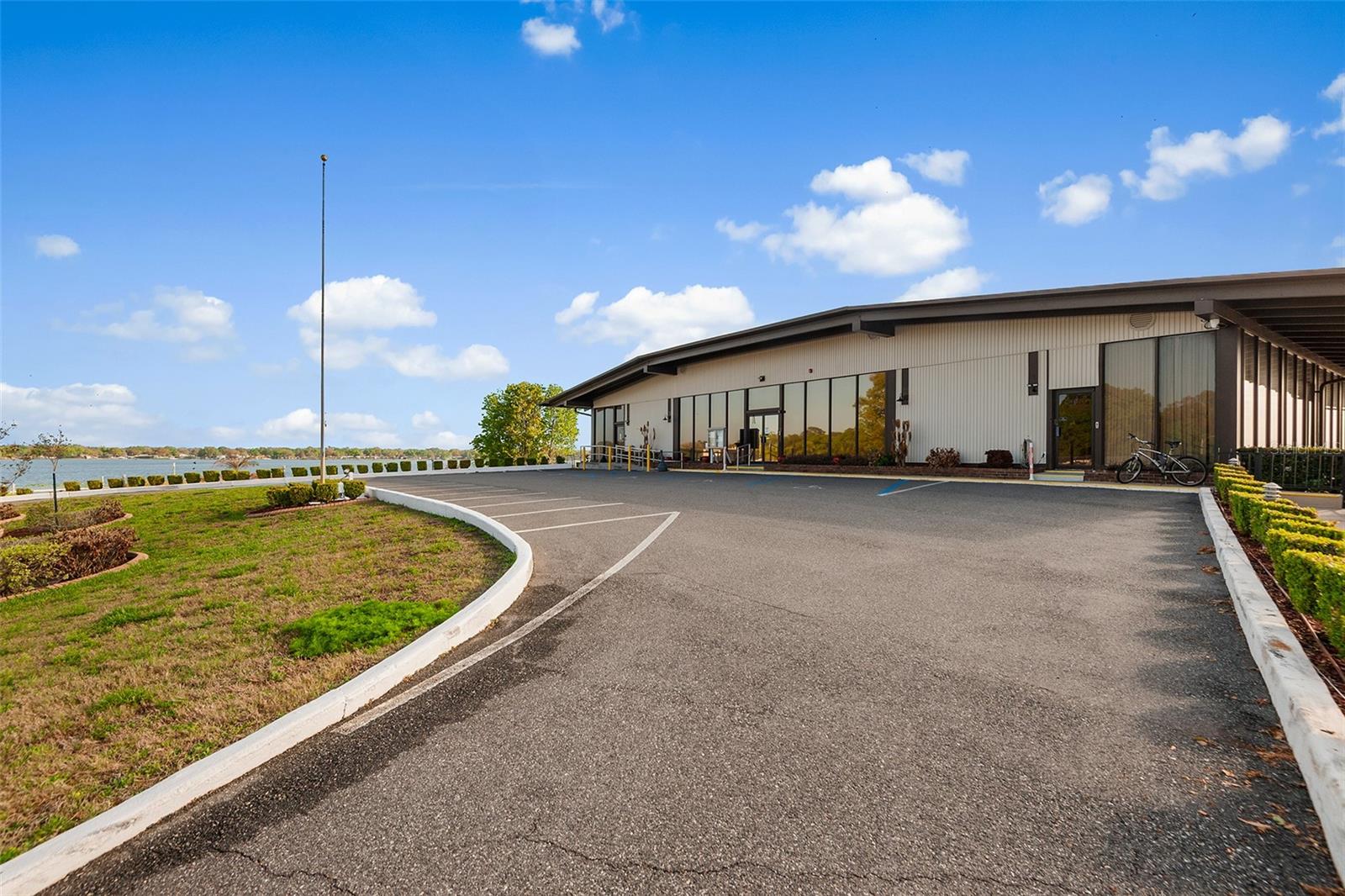 Image 37 of 38 For 914 Pine Ridge Drive