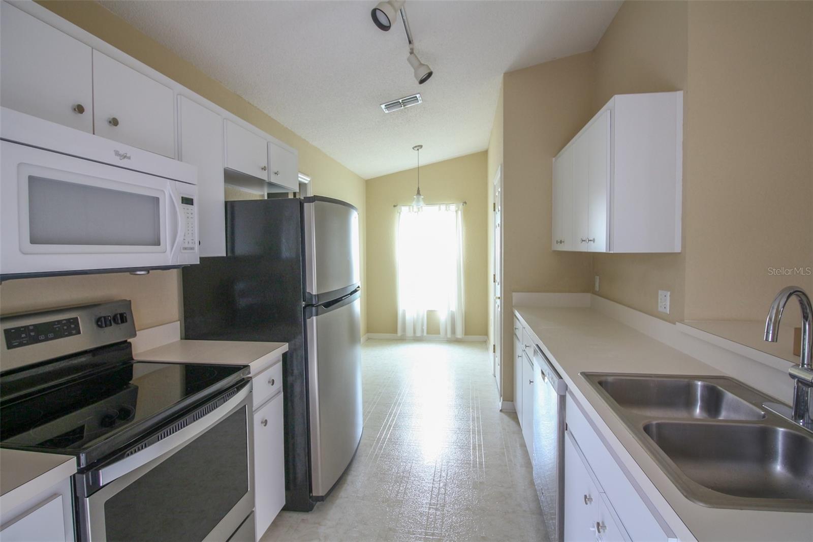 Image 5 of 14 For 1367 Laurel Glen Drive