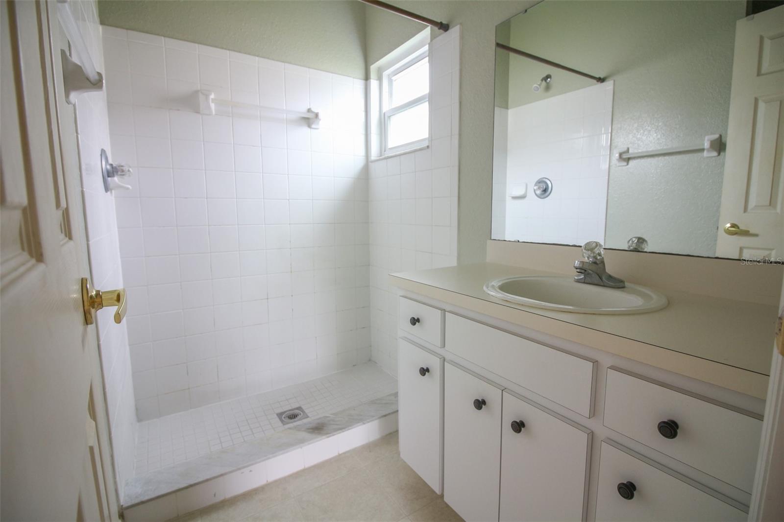 Image 7 of 14 For 1367 Laurel Glen Drive