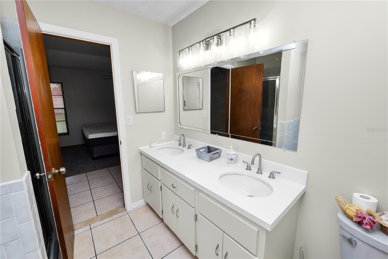 Image 33 of 59 For 5113 Moll Acres Drive