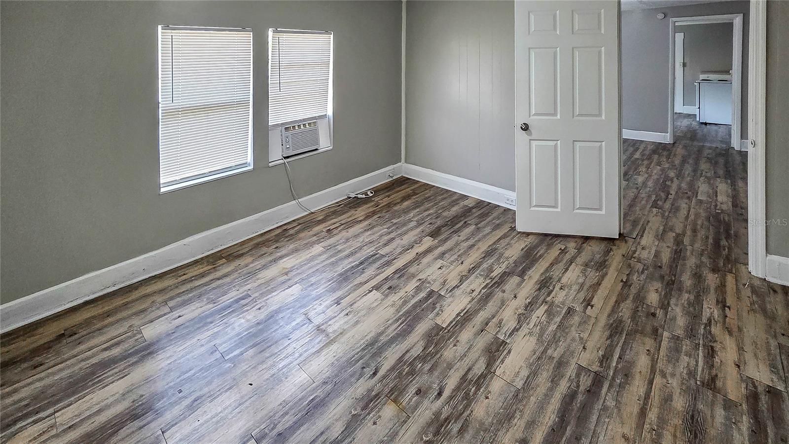 Image 2 of 9 For 602 Emma Street