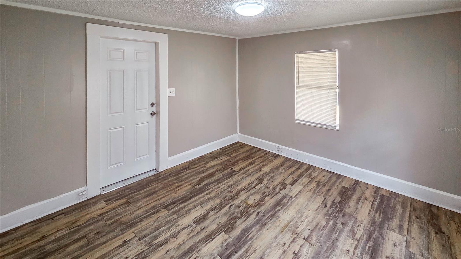 Image 3 of 9 For 602 Emma Street