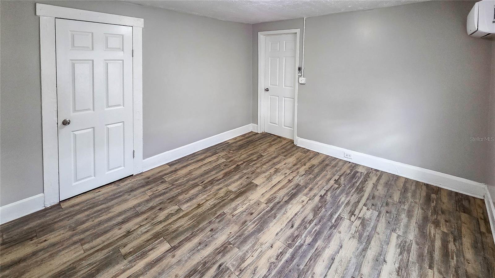 Image 5 of 9 For 602 Emma Street