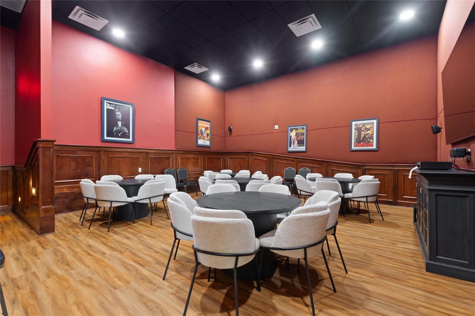 Image 31 of 46 For 1678 Linz Court