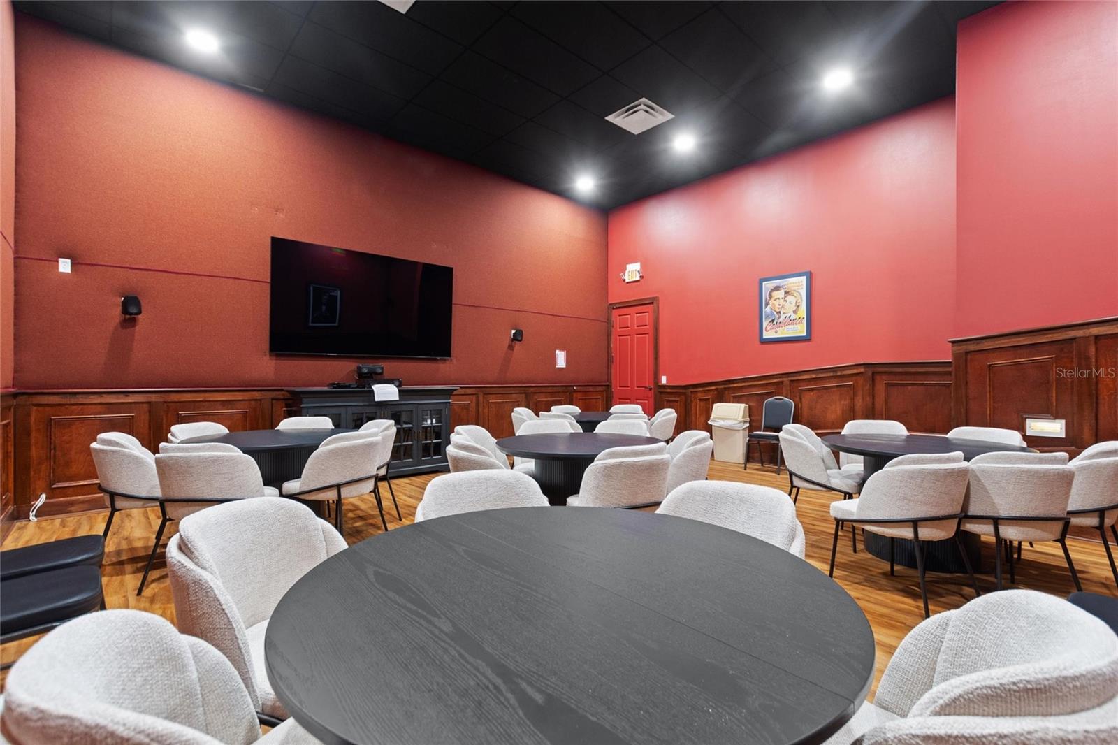 Image 32 of 46 For 1678 Linz Court