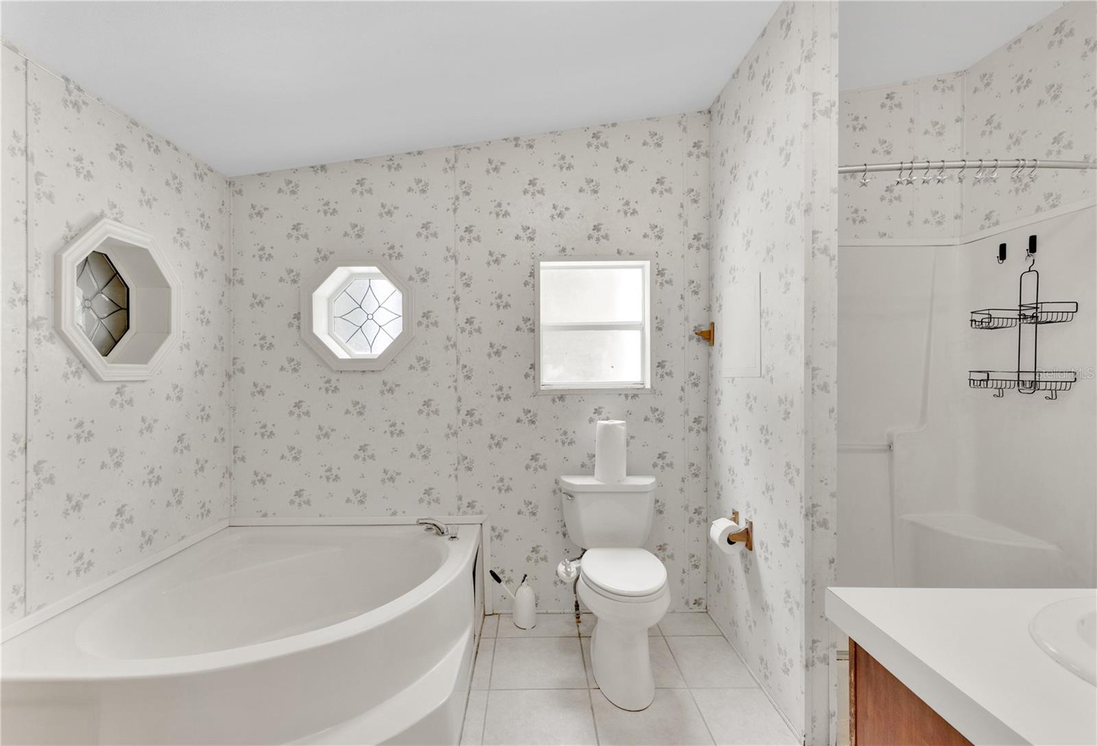 Image 13 of 39 For 6013 Halabrin Road