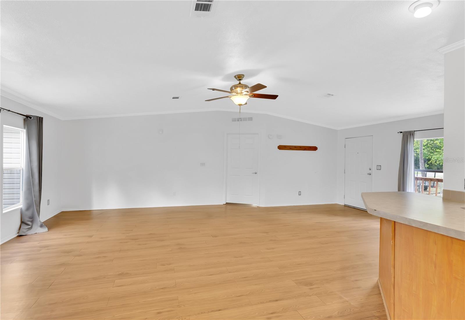 Image 5 of 39 For 6013 Halabrin Road