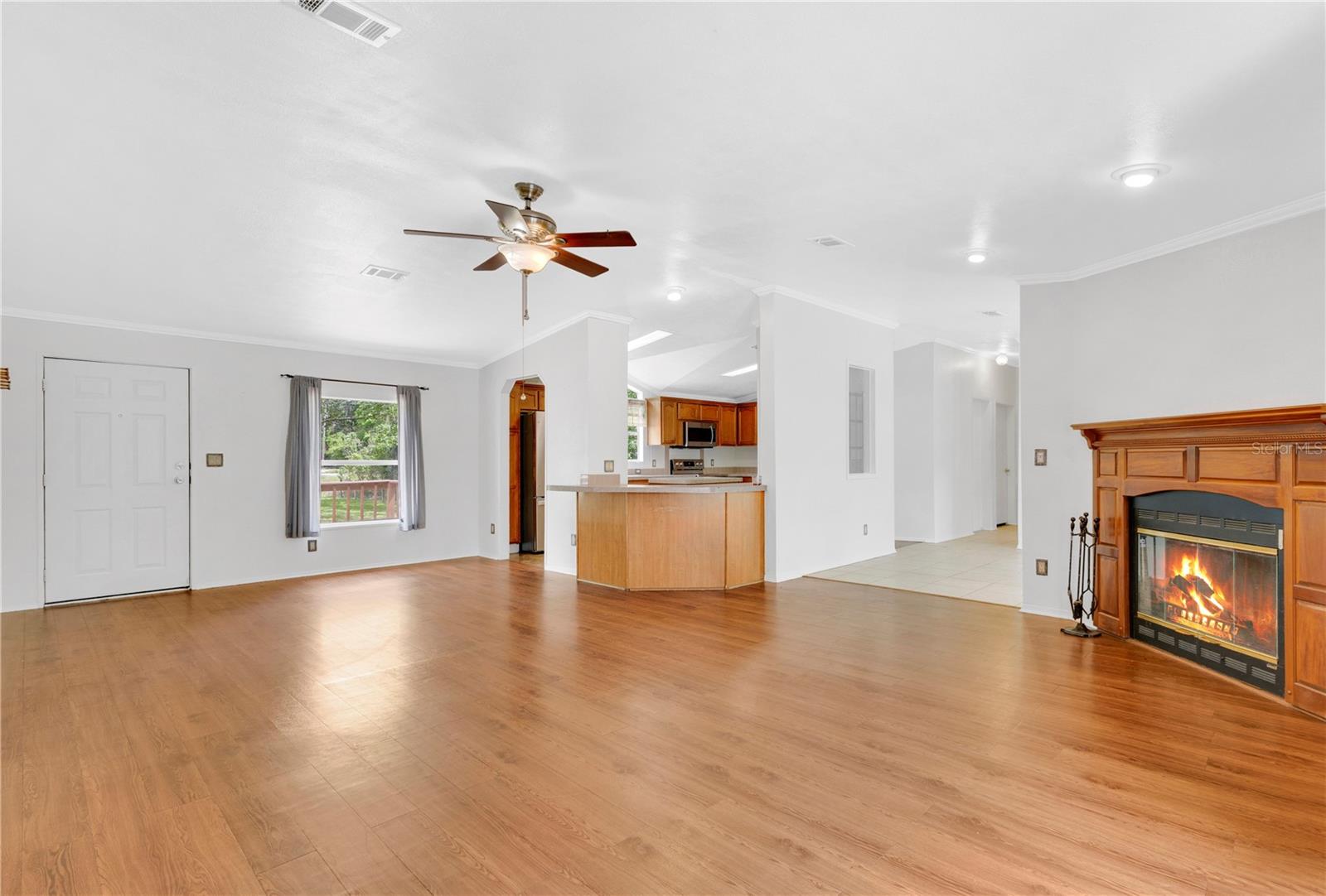 Image 8 of 39 For 6013 Halabrin Road