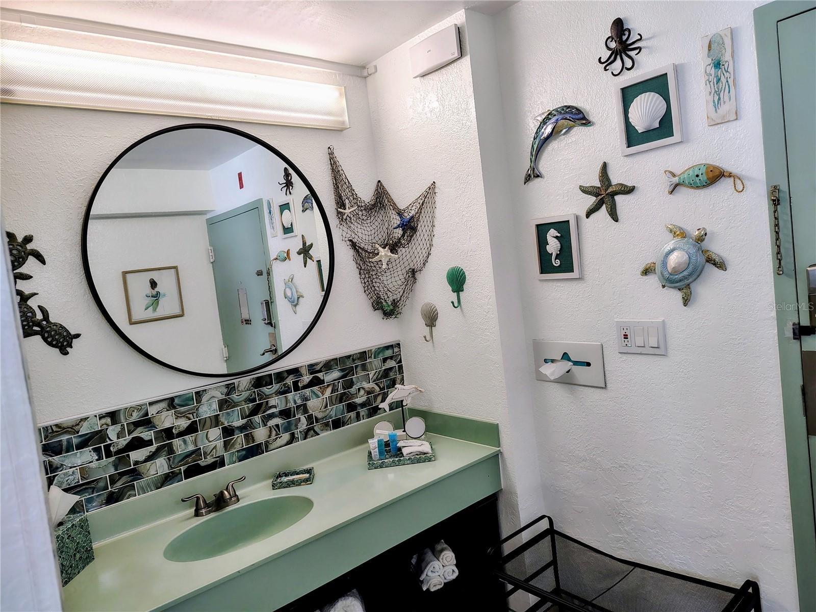 Image 3 of 17 For 2043 Atlantic Avenue 303