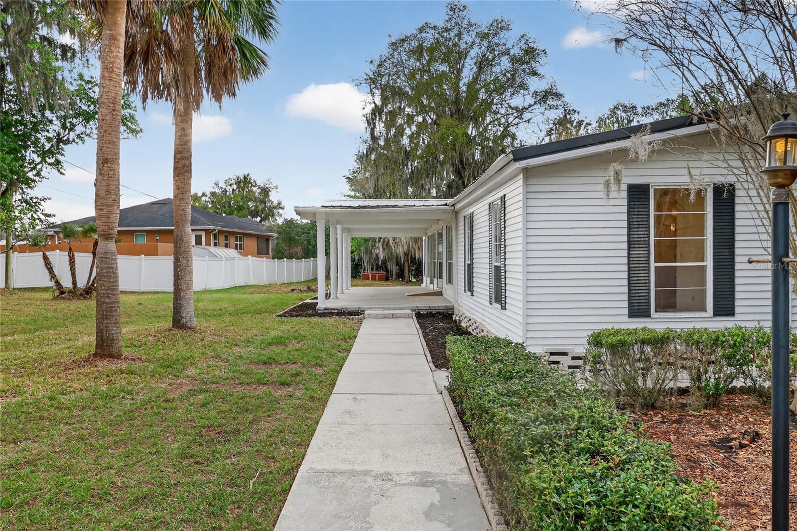 Image 13 of 70 For 1033 Oak Lane