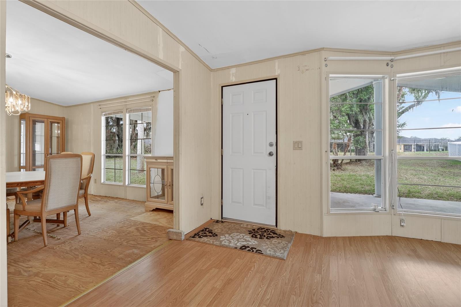 Image 16 of 70 For 1033 Oak Lane