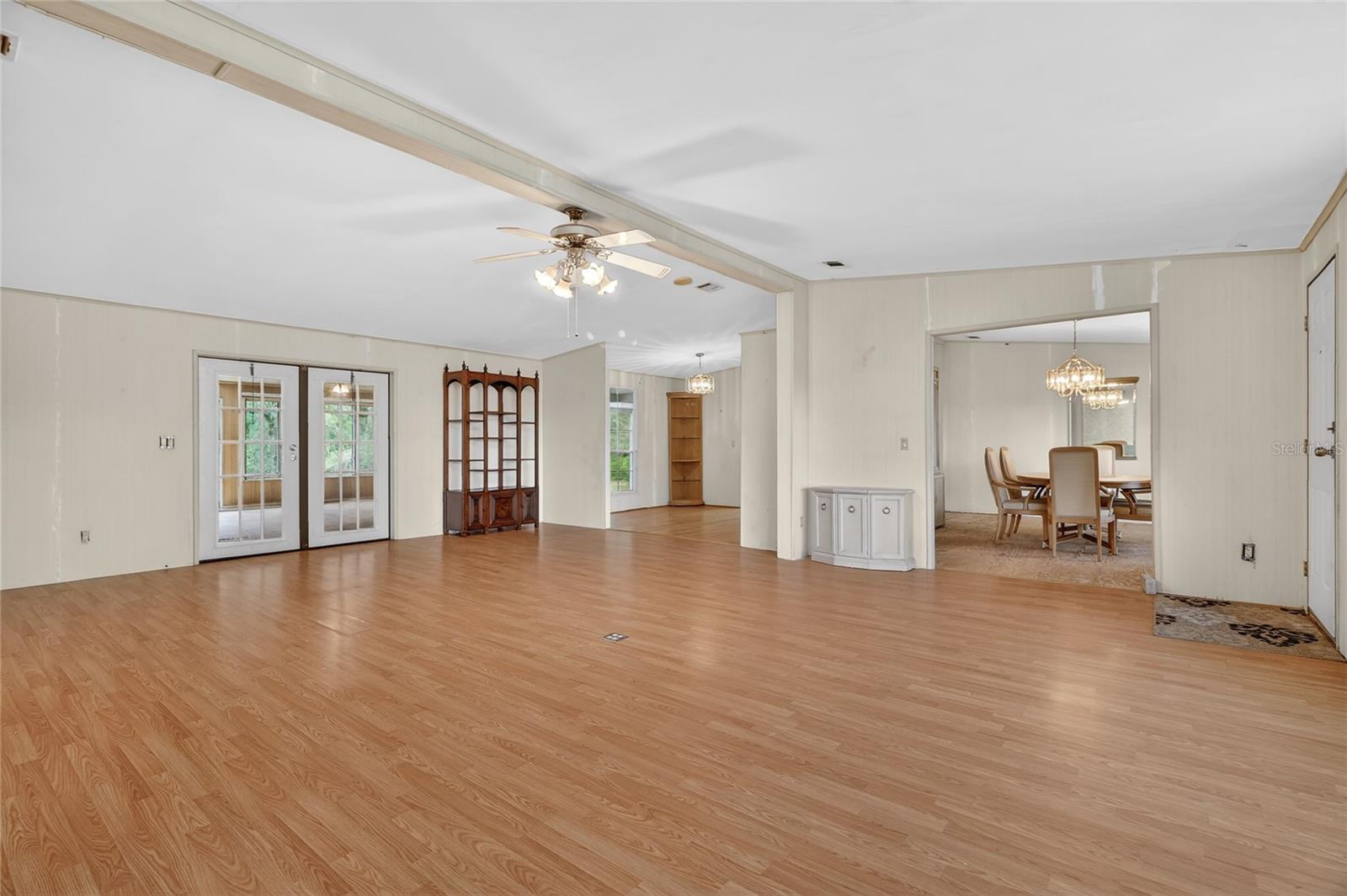 Image 18 of 70 For 1033 Oak Lane