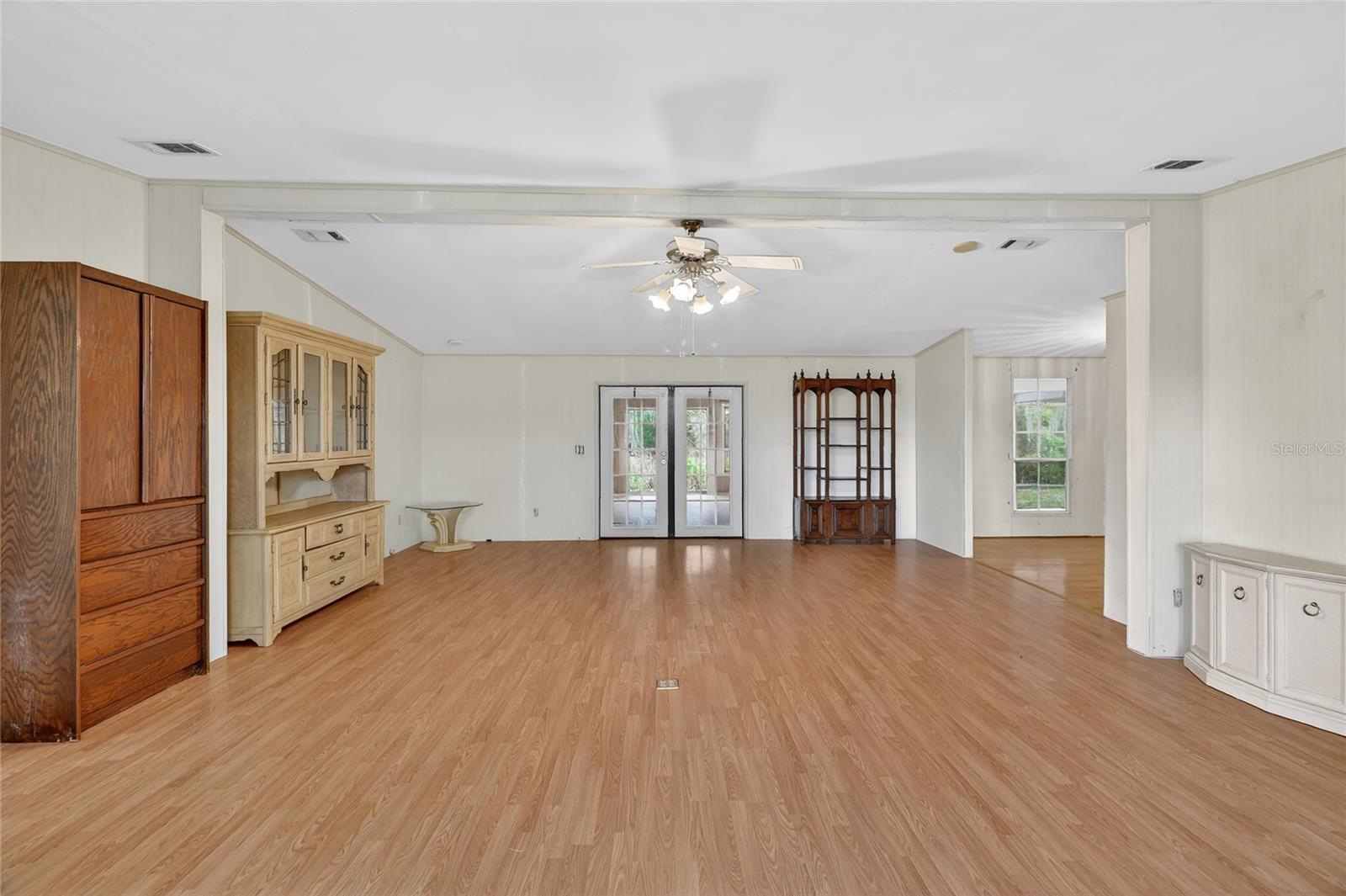 Image 24 of 70 For 1033 Oak Lane