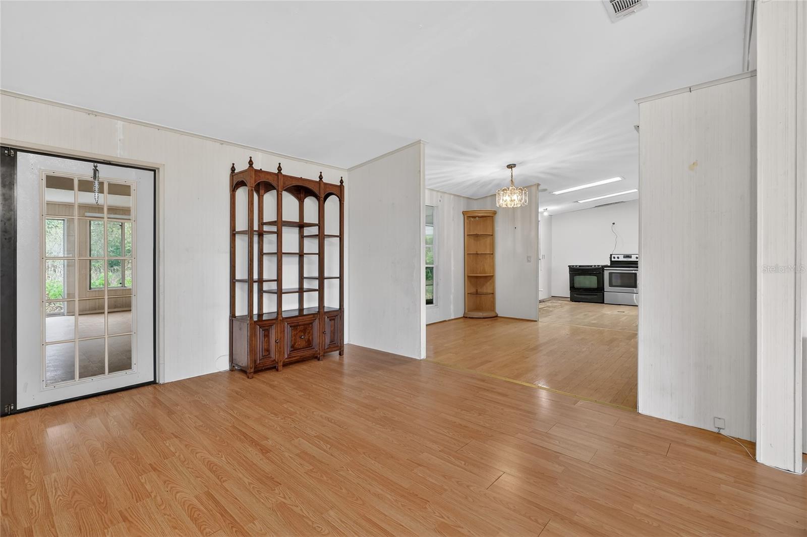 Image 25 of 70 For 1033 Oak Lane