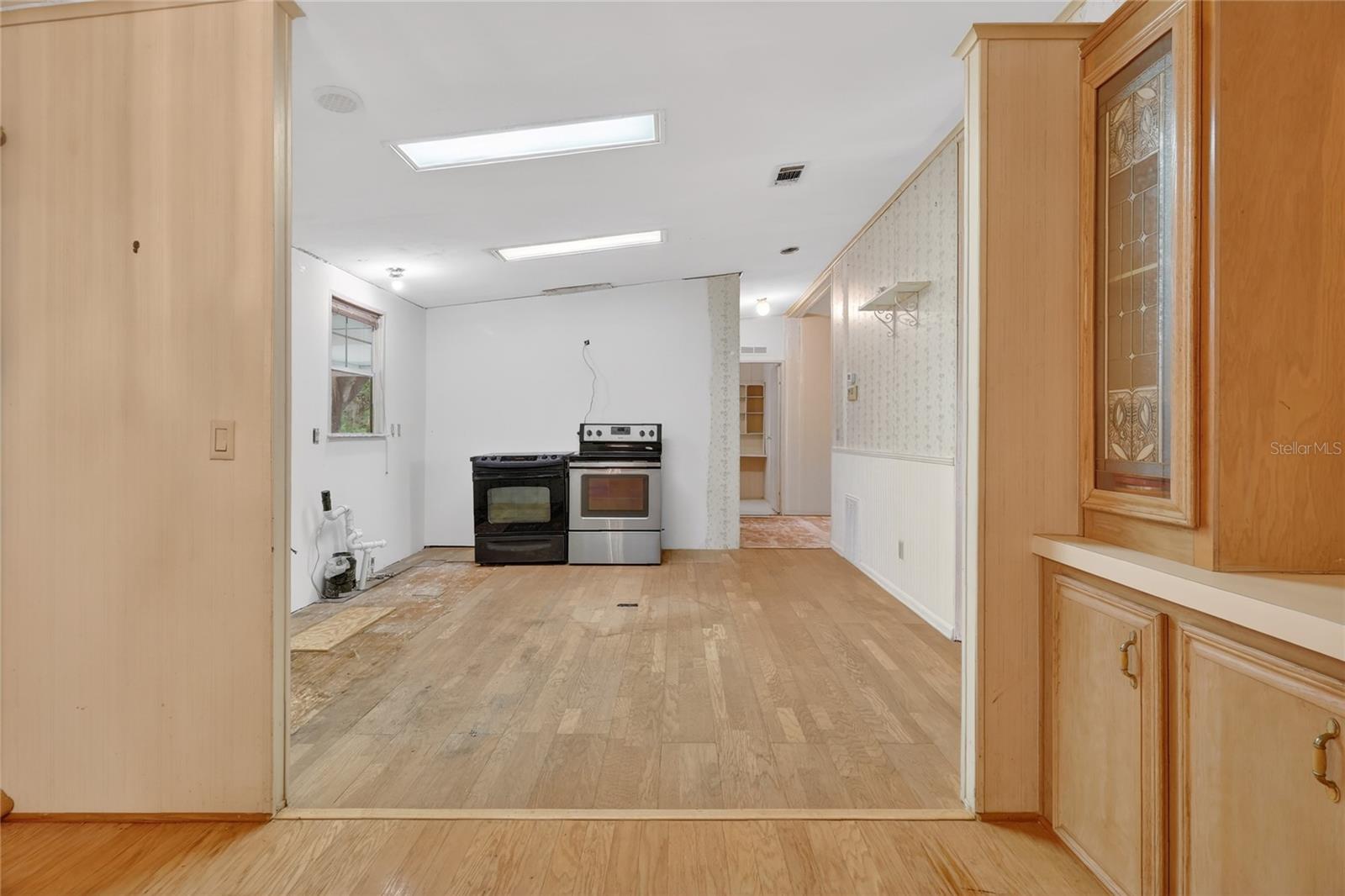 Image 28 of 70 For 1033 Oak Lane