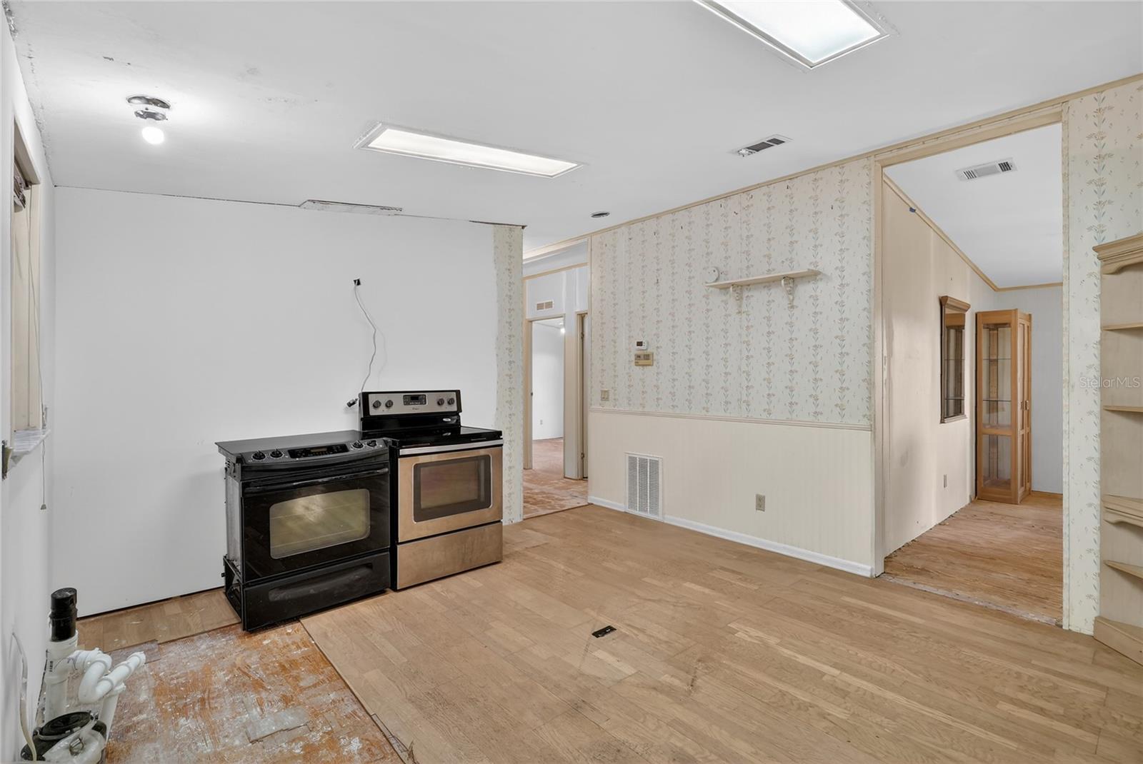 Image 31 of 70 For 1033 Oak Lane