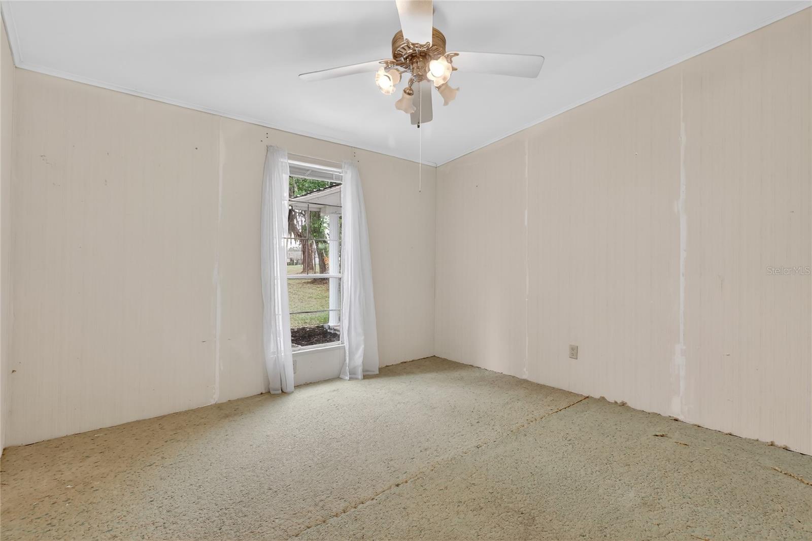 Image 40 of 70 For 1033 Oak Lane