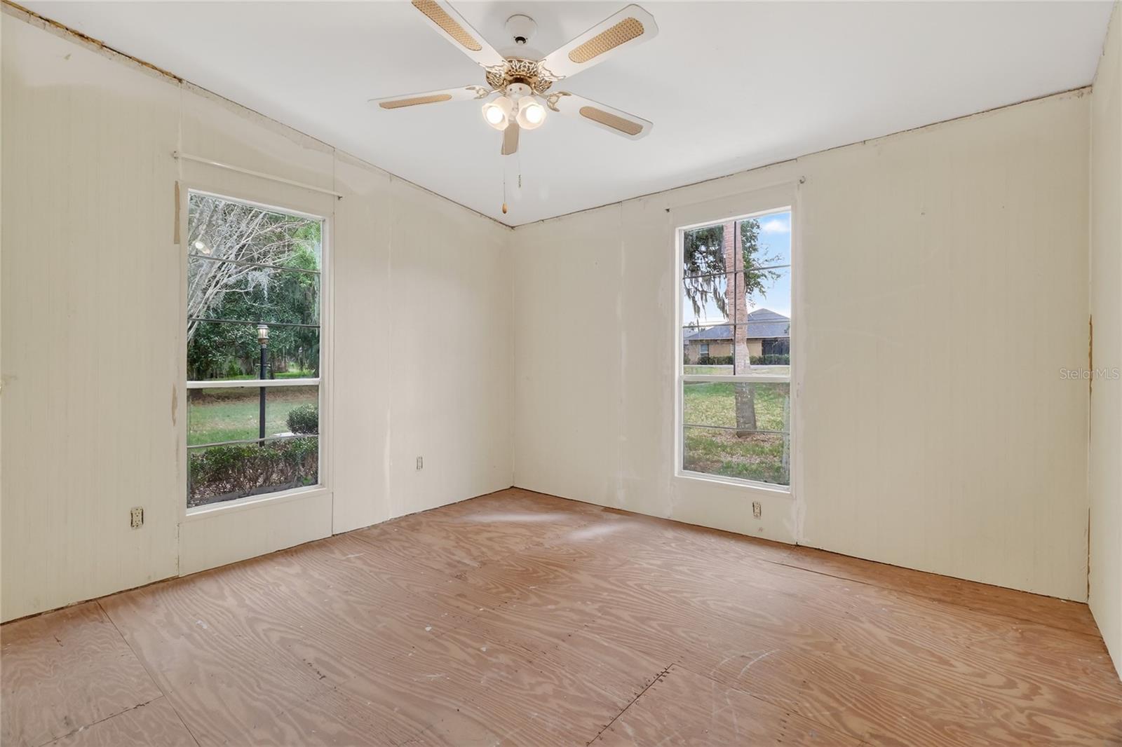 Image 44 of 70 For 1033 Oak Lane