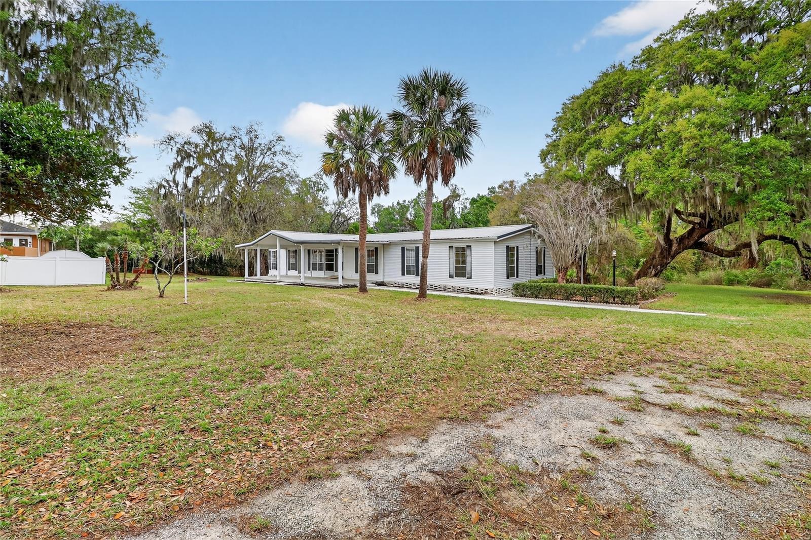 Image 8 of 70 For 1033 Oak Lane