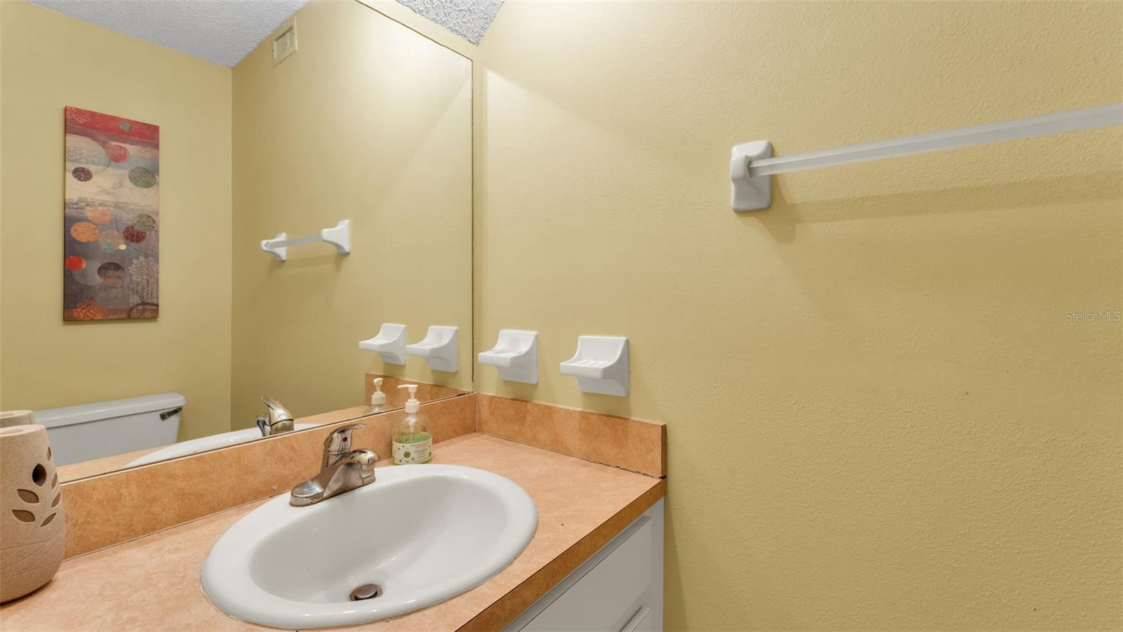 Image 20 of 42 For 2221 Eastmeadows Road