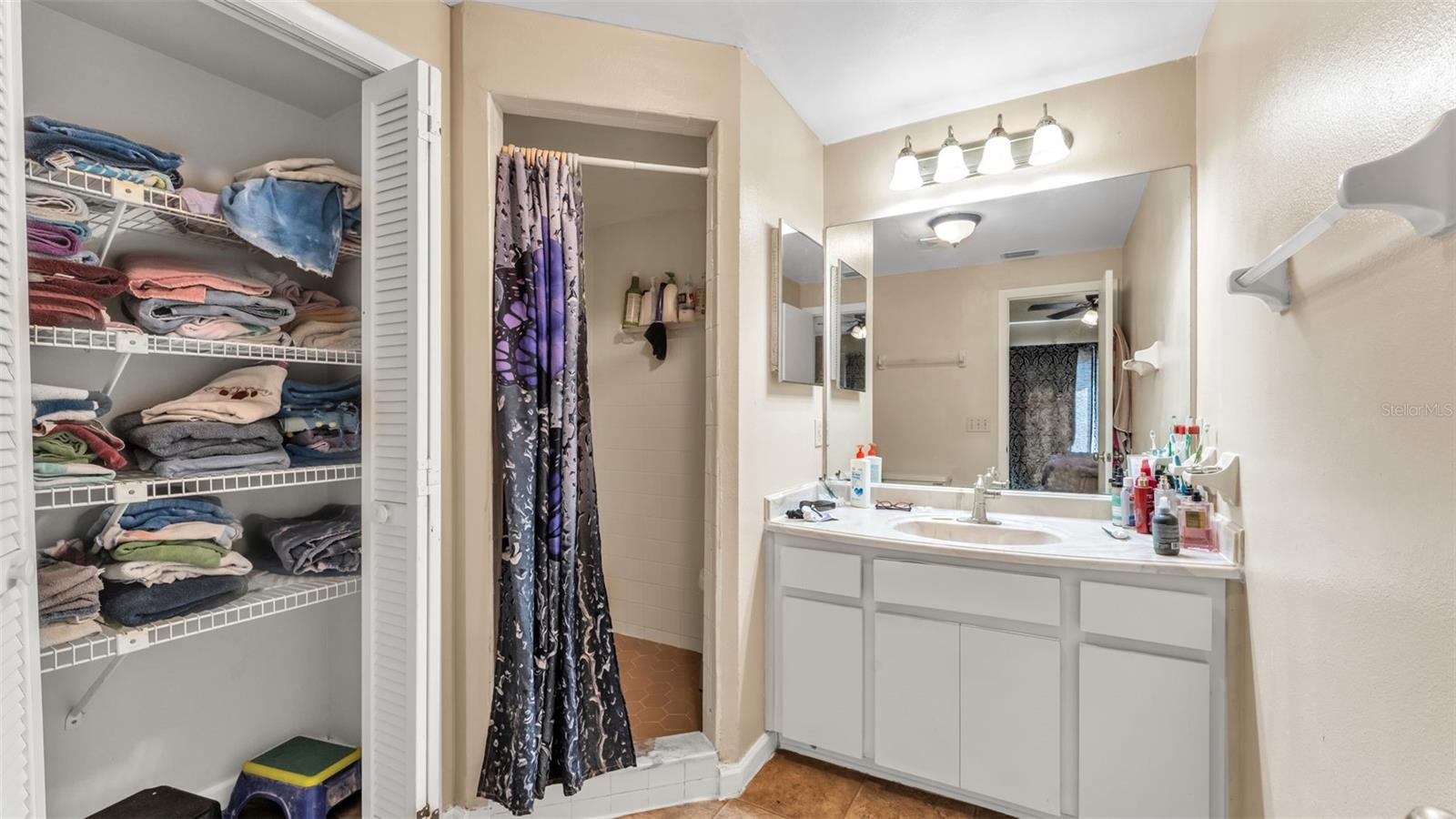 Image 28 of 42 For 2221 Eastmeadows Road