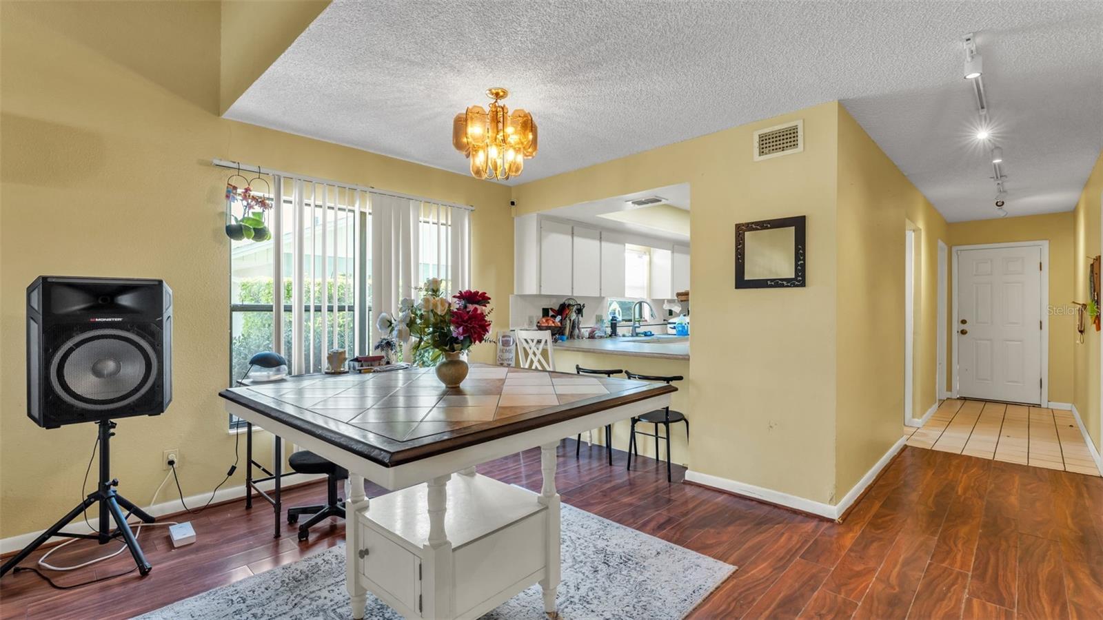 Image 8 of 42 For 2221 Eastmeadows Road