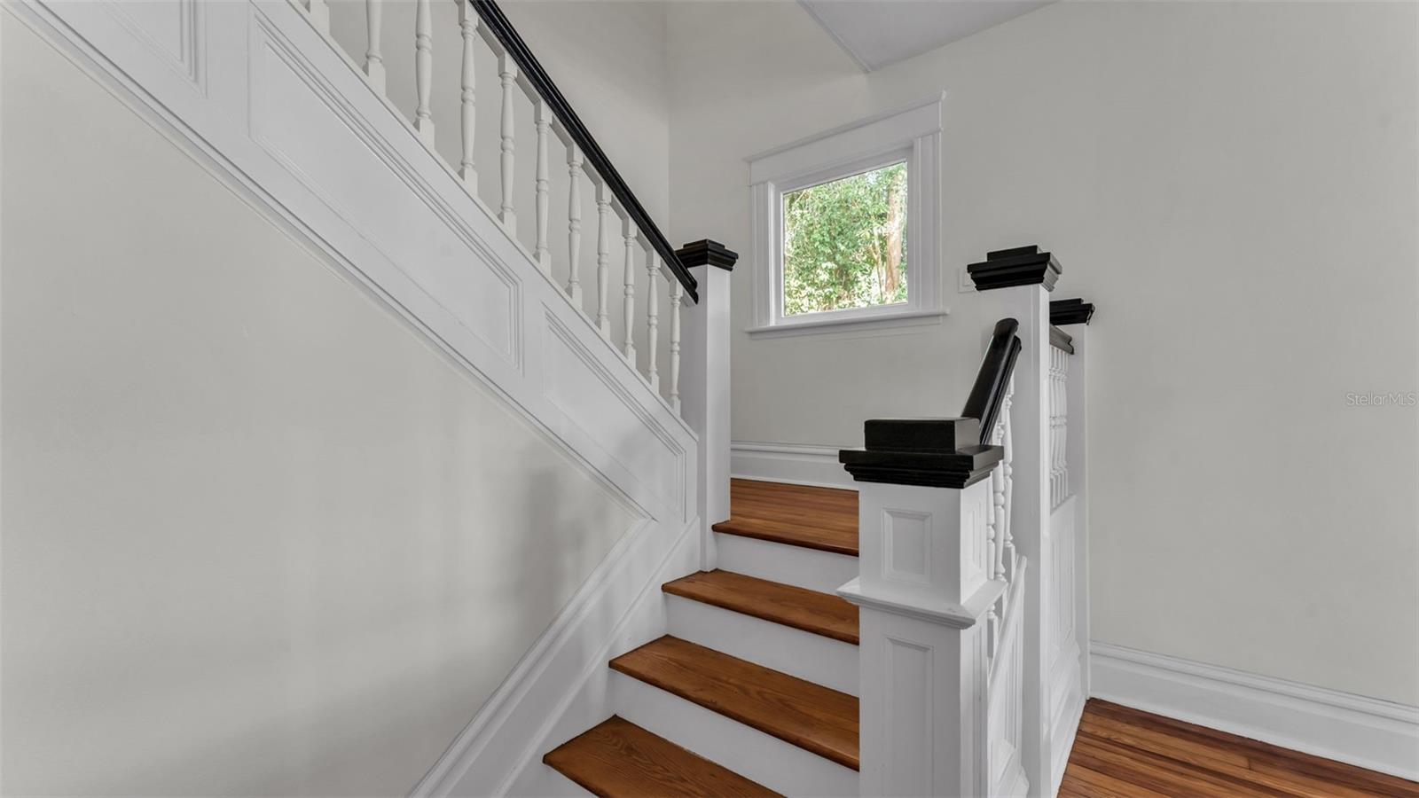 Image 27 of 47 For 535 Jackson Avenue