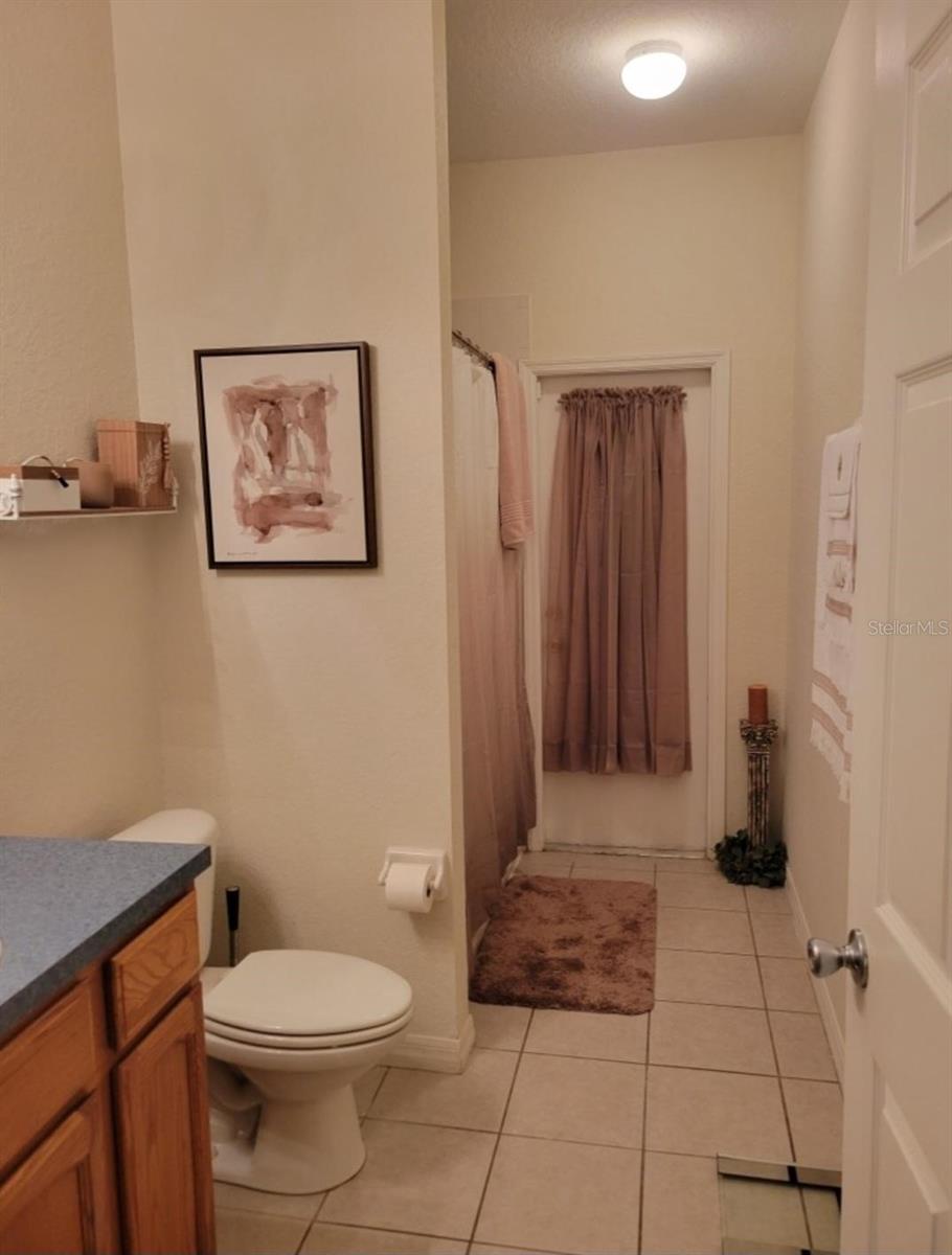 Image 8 of 9 For 5419 Oxford Manor Circle