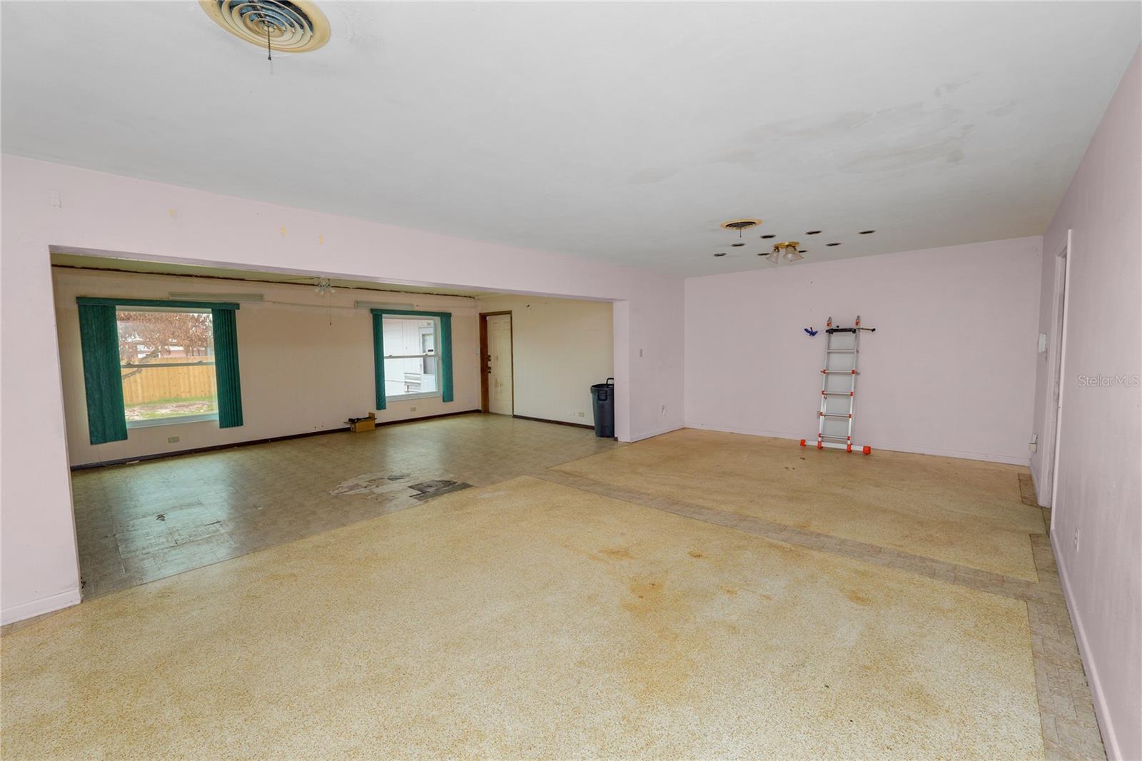 Image 10 of 52 For 800 Canfield Street