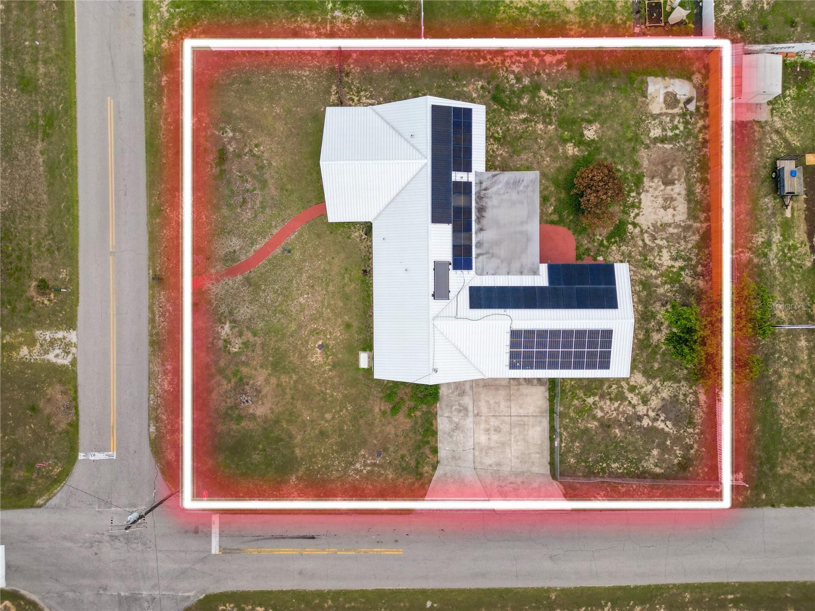 Image 3 of 52 For 800 Canfield Street