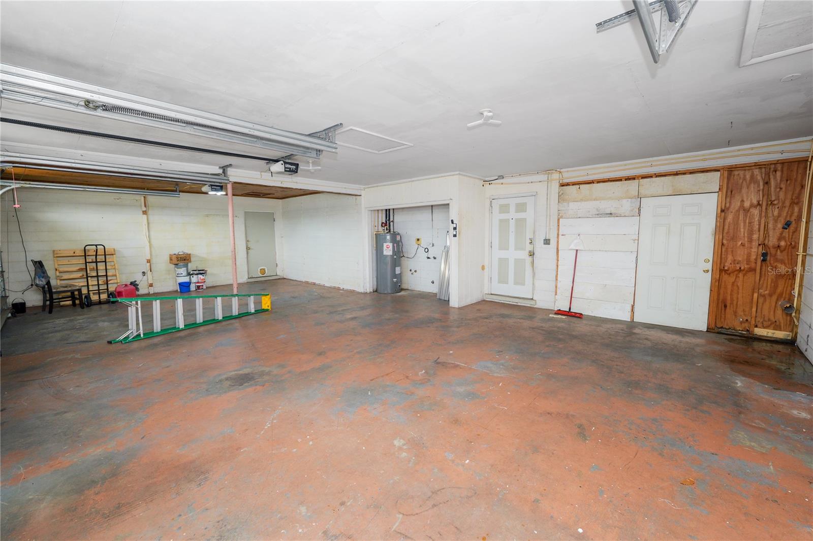 Image 30 of 52 For 800 Canfield Street