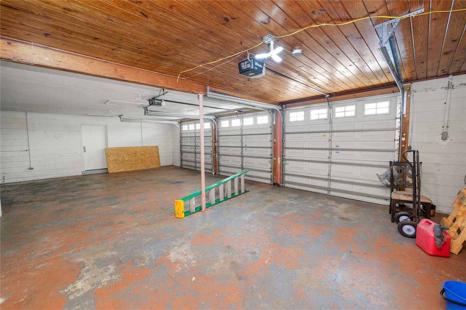 Image 32 of 52 For 800 Canfield Street