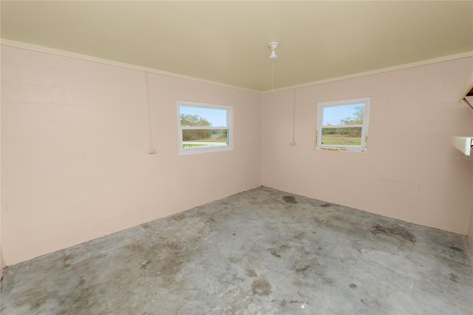 Image 35 of 52 For 800 Canfield Street